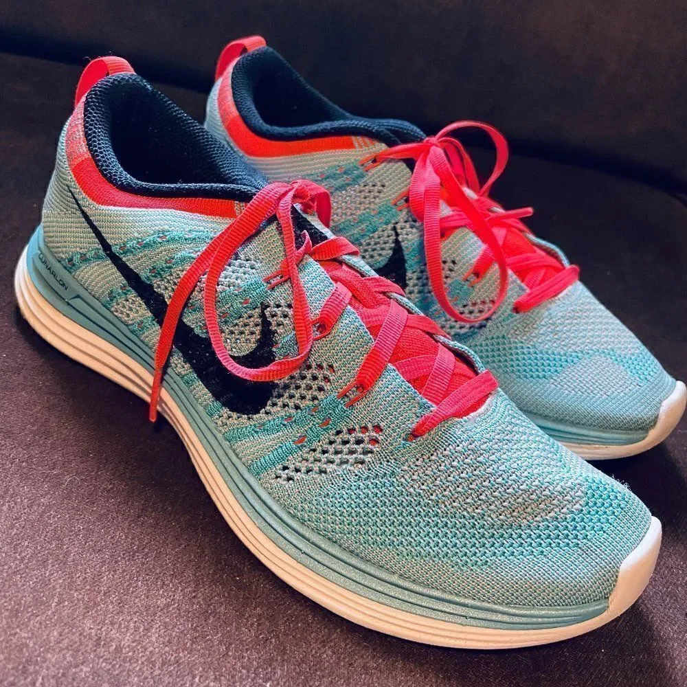 Excellent NIKE FLYKNIT Lunar 1 Blue Coral sz 8 US